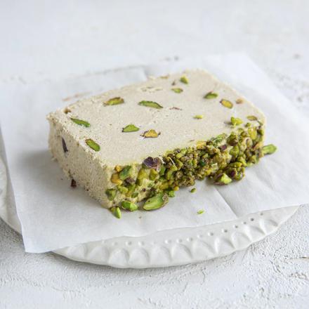 بررسی کیفیت حلوا ارده پسته ای