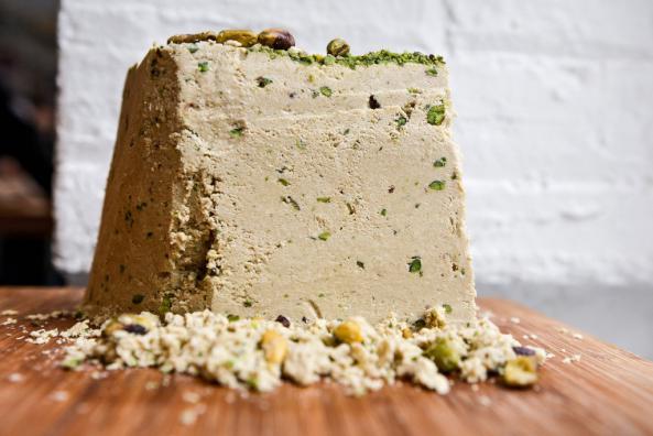 آشنایی با انواع حلوا ارده سنتی اعلا