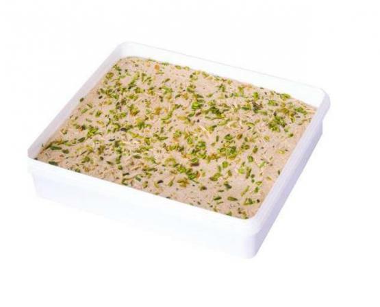 فروشندگان حلوا ارده زعفرانی