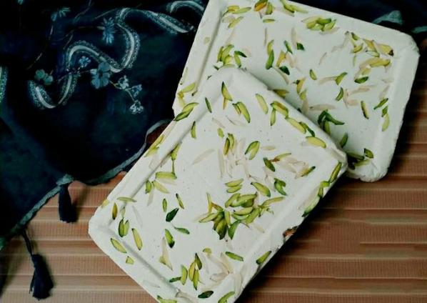 فروش ویژه حلوا ارده پسته ای عمده