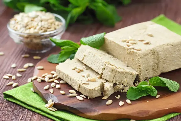 بررسی کیفیت حلوا ارده شکری اعلا