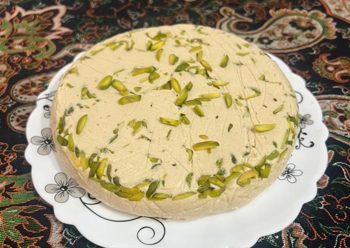 سریع‌ترین راه برای تهیه حلوا ارده در خانه